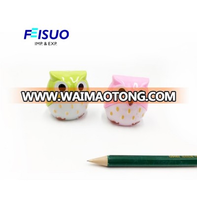 high quality funny plastic double hole pencil sharpener for students